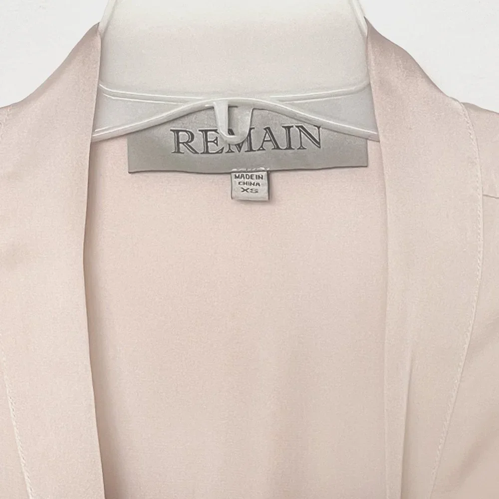 Beige polyester women's blouse. Size XS. 3/4 sleeve. V-neck. Button down - Picture 2 of 3